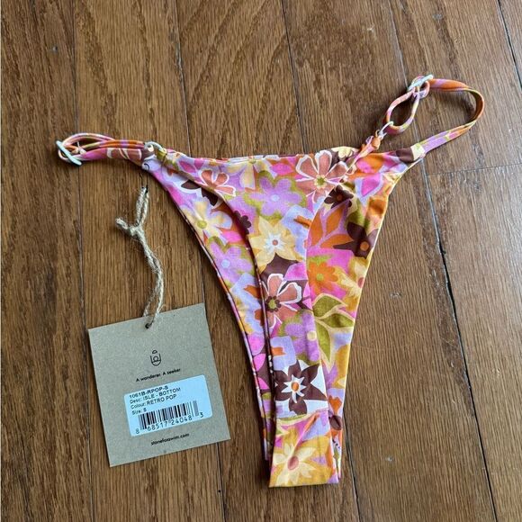 NWT REVOLVE Isle Bikini Bottom in Retro Pop STONE FOX SWIM Size Small - Picture 3 of 6